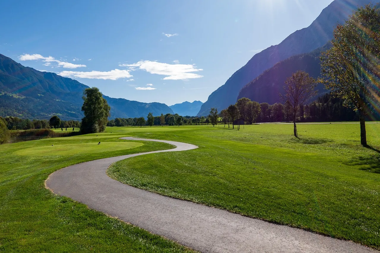 Simulador de golf en Madrid, la mejor forma de practicar golf en interiores todo el año