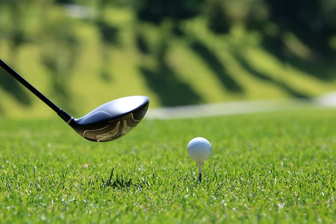 Golf indoor en Madrid, practicar en simuladores